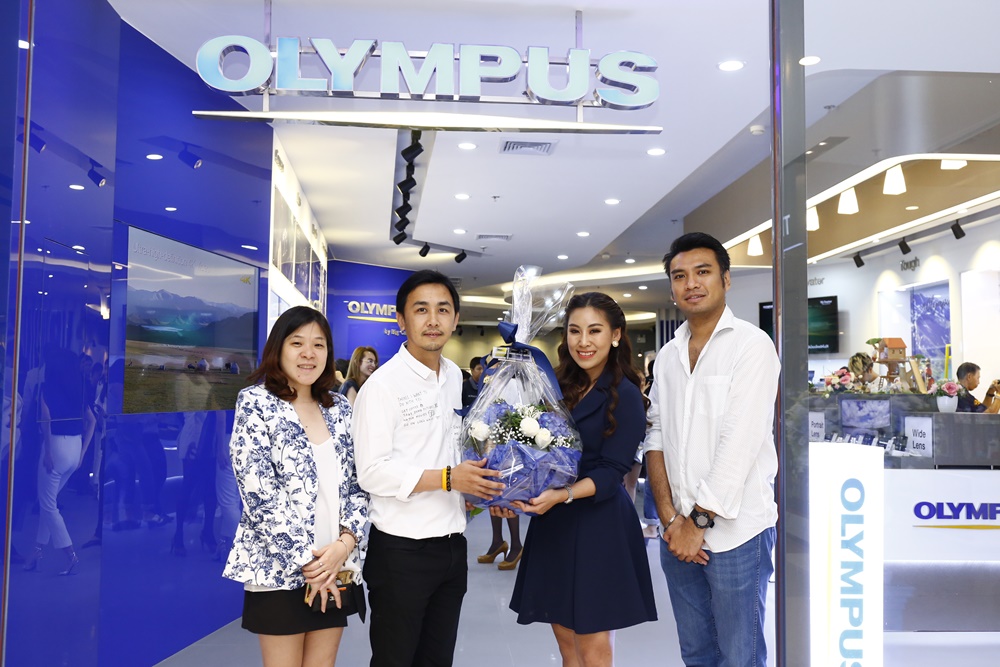 OLYMPUS Store by BIG CAMERA