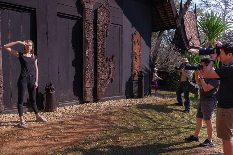 รวมทริคเด็ดถ่ายแฟชั่นเซ็ตยังไงให้อลังการ