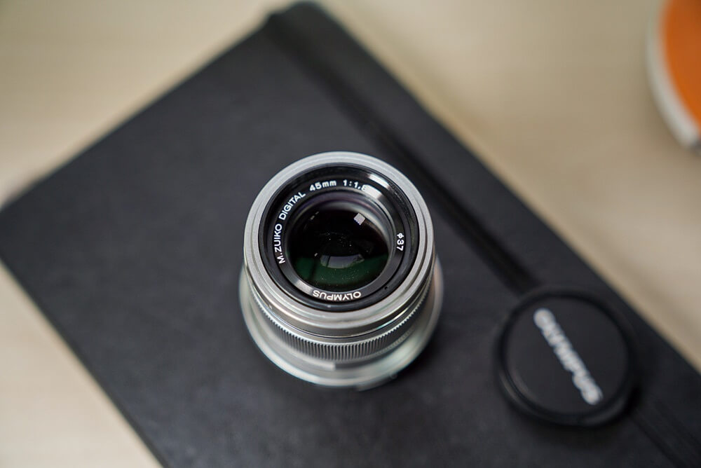 รีวิว Olympus M.ZUIKO DIGITAL 45mm F1.8 เลนส์ละลายหลัง คุณภาพเกินคุ้ม