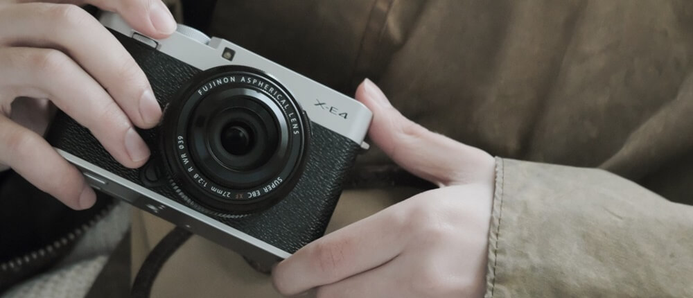 พรีวิว Fujifilm X-E4 สาย Street ต้องมี! กล้อง Rangefinder จอพับเซลฟี่ได้ สี Film Simulation ครบ