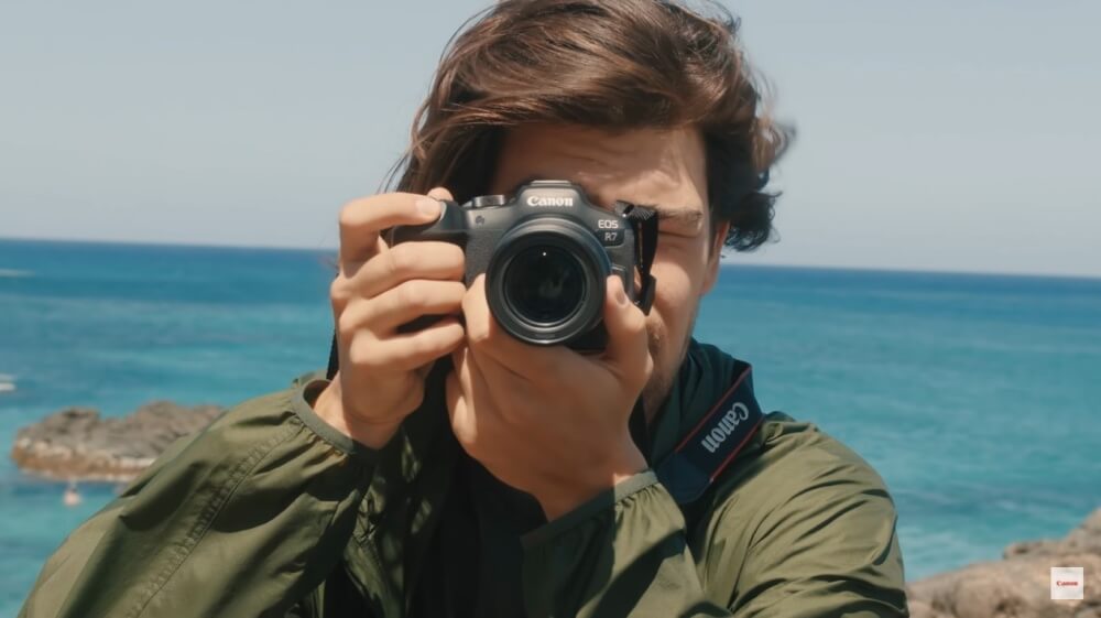 Canon EOS R7