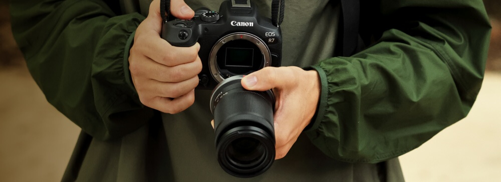 Canon EOS R7