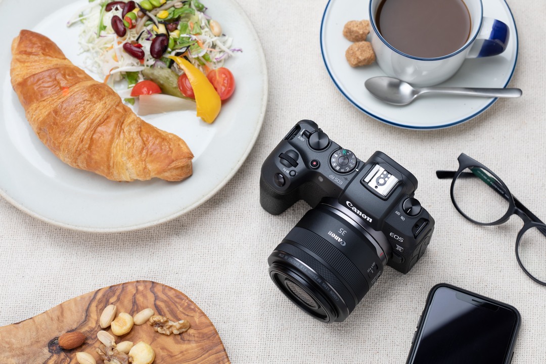 ส่องกล้องใหม่มาแรง Canon EOS RP Full Frame ตัวเล็ก หัวใจแกร่ง สายเที่ยวห้ามพลาด