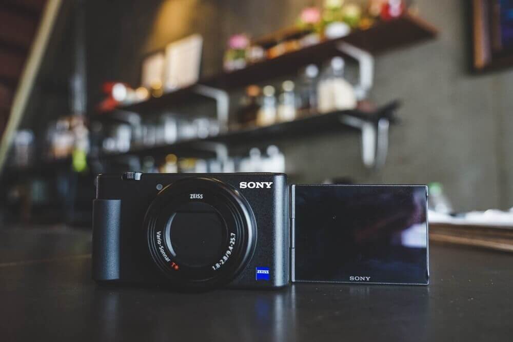 ถ่ายครอบครัว พร้อม สัตว์เลี้ยง ให้อบอุ่นด้วยกล้องใช้งานง่าย!